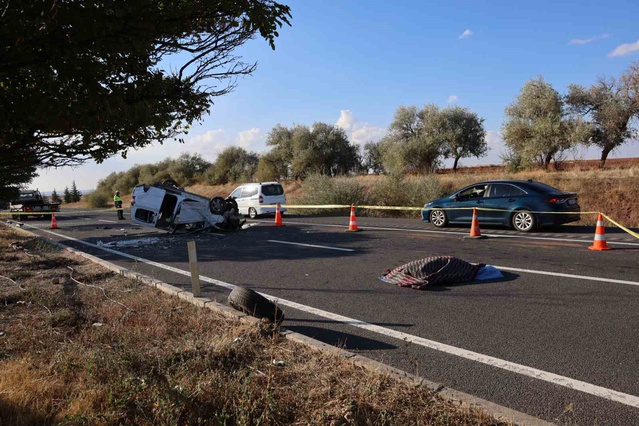Nevşehir Hacıbektaş'ta refüje çarpan araç takla attı, 1 kişi öldü, 2 yaralı