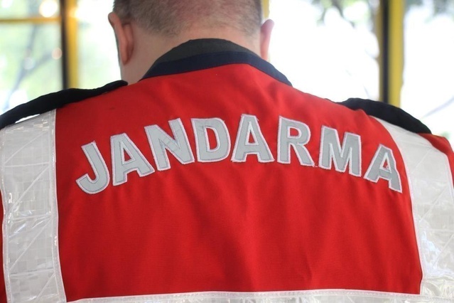 Aydın Nazilli'de jandarma 23 tabanca ve 5 tüfek ele geçirdi, 1 şüpheli gözaltında