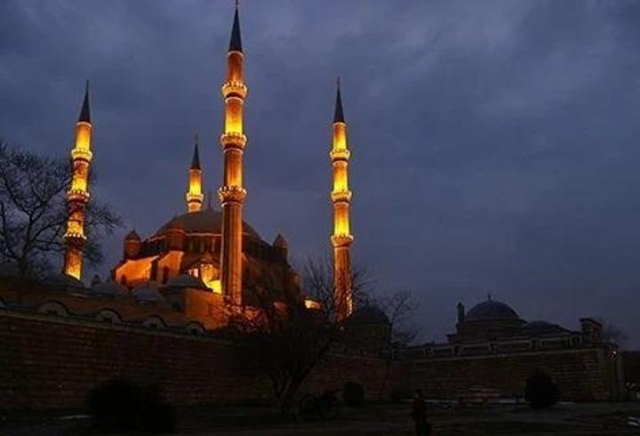 CUMA HUTBESİ KONUSU VE PDF METNİ: 2 Ekim 2026 | Diyanet cuma hutbesini yayınladı: Cami ve Sosyal Hayat