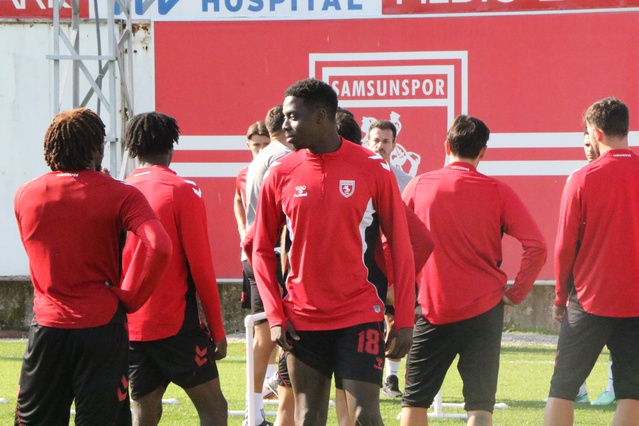 Samsunsporlu Bayo, Trabzonspor derbisinde taraftar desteğiyle kazanmayı hedefliyor