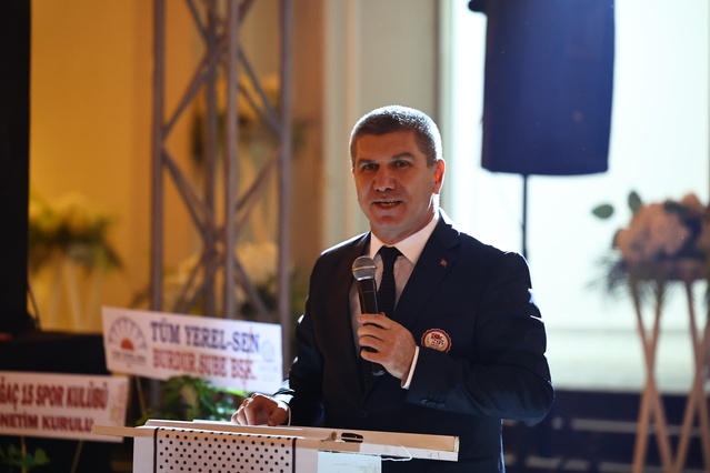 Burdur Belediye Başkanı Ercengiz, Cumhuriyet Balosu'nda ortak sorumluluğu vurguladı