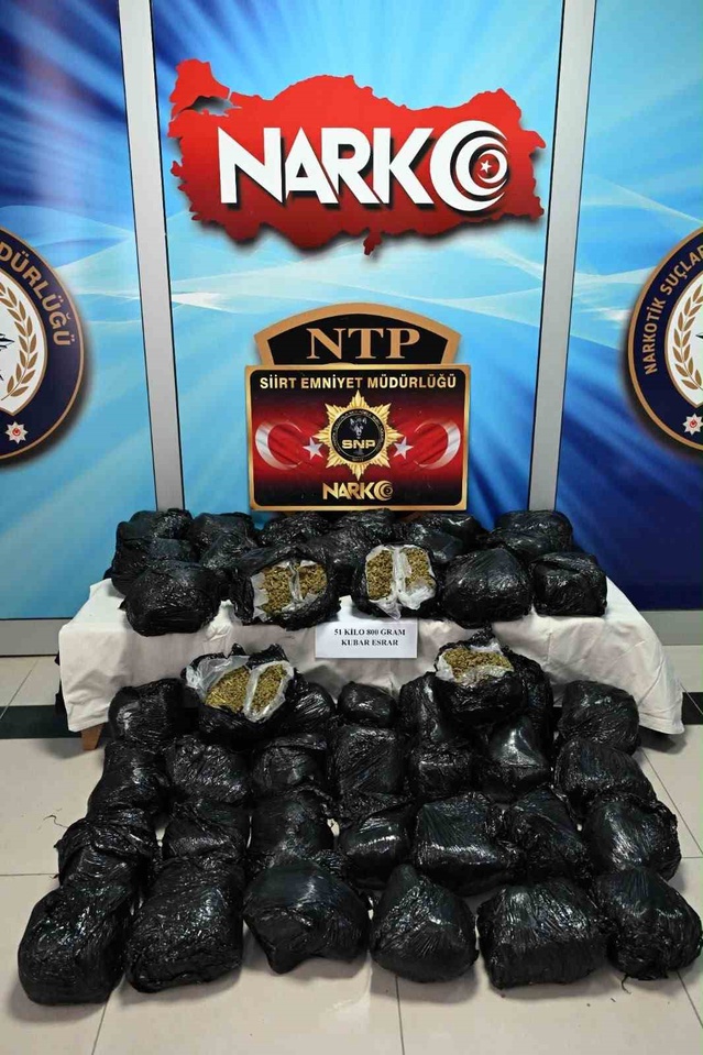 Siirt Baykan'da araçta 51 kilo 800 gram esrar ele geçirildi, 1 şüpheli tutuklandı