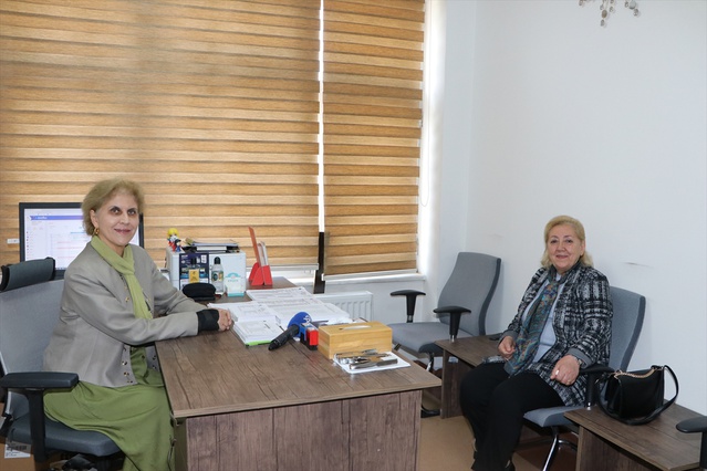 Erzurum'da meme kanserini yenen 75 yaşındaki emekli öğretmen erken tanı çağrısı yaptı
