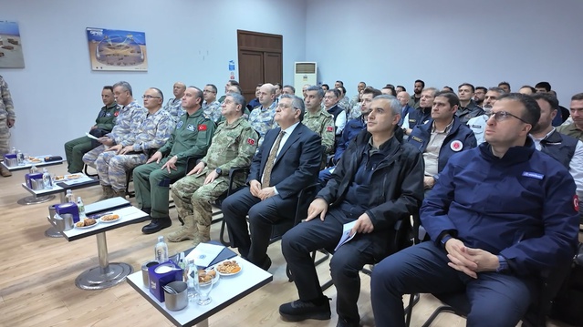Genelkurmay Başkanı'nın izlediği atışta SİPER Ürün-1 hedefi tam isabetle vurdu