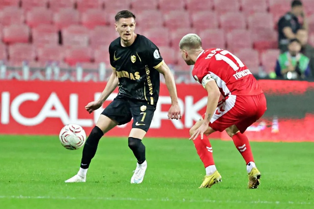 Samsunspor evinde yıkıldı! Süper Lig'in yeni lideri Amed oldu