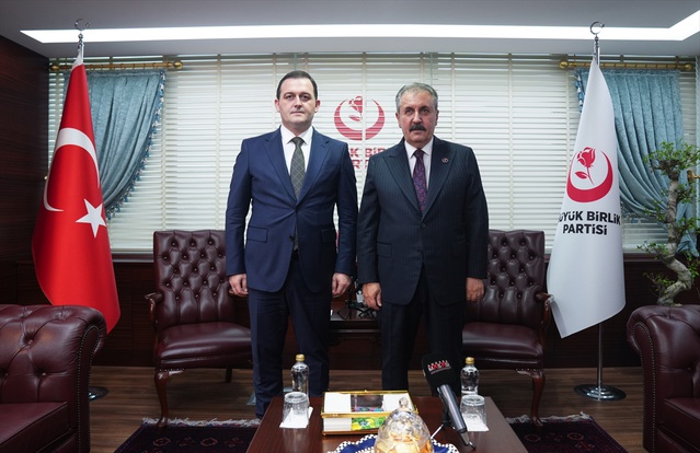 Bakan Zeynula, bakanlık sonrası ilk resmi yurt dışı ziyaretini Türkiye'ye yaptı
