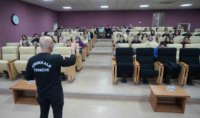 Kırıkkale'de sağlık personeline elektrikli araç kazalarına müdahale eğitimi verildi
