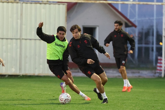 Ekenler Beton Sivasspor, 9 Ekim'deki Pendikspor maçı öncesi taktik çalıştı