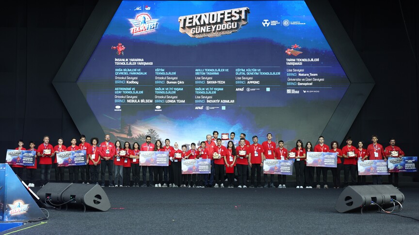 TEKNOFEST Güneydoğu'da Türkiye birincisi olan gençler projeleriyle geleceğe hazırlanıyor