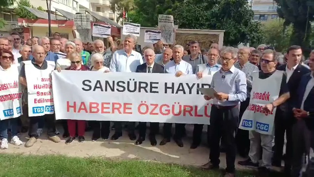 Adana'da üç basın örgütü tutuklu gazeteciler için 'Artık Yeter!' eylemi düzenledi