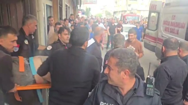 Mardin Kızıltepe'de iş hanında çöken asansör 2 kişiyi yaraladı