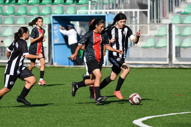 Beren İstek'in golleriyle Kılıçaslan Yıldızspor, Bişekspor'u 7-3 yendi