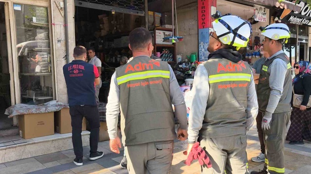 Denizli'de Tomaş İş Hanı'nda bilirkişi incelemesi sürerken elektrik ve su kesildi