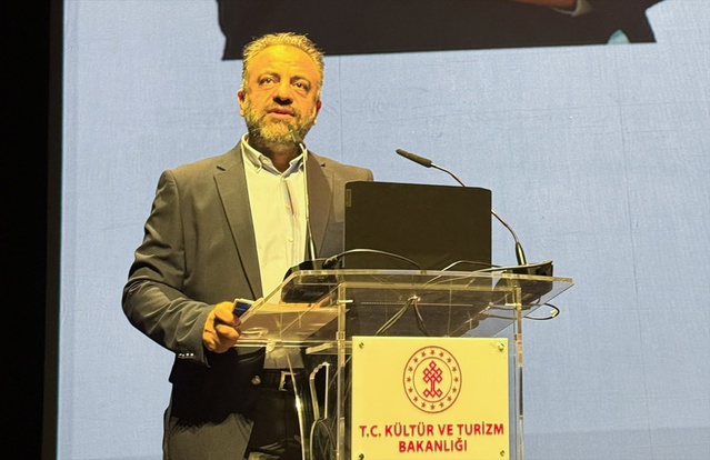 Kudüs'ten Kaşgar'a Eğitim Seminerleri'nin kapanışı AKM'de yapıldı