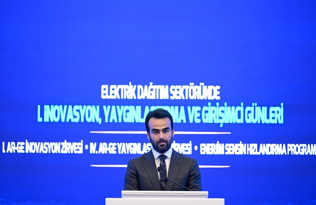 Milli Enerji 2040 vizyonunda şebekeye 100 milyar dolarlık yatırım öngörülüyor
