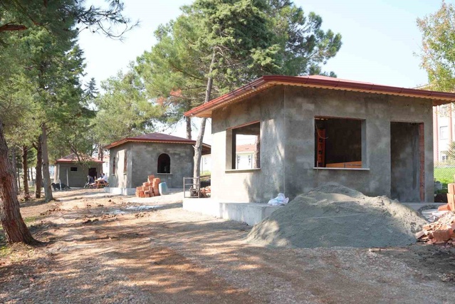 Vali Özarslan, Sinop'ta yüzde 70'i tamamlanan Osmaniye Orman Parkı'nı inceledi