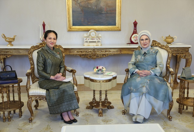 Emine Erdoğan, Kamboçya Başbakanı'nın eşi Pich Chanmony ile görüştü