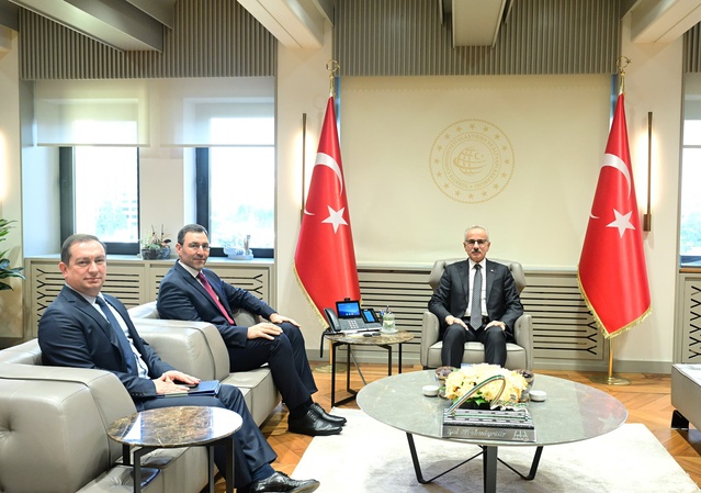Bakan Uraloğlu, ROKETSAN Genel Müdürü İkinci'yi Bakanlıkta kabul etti
