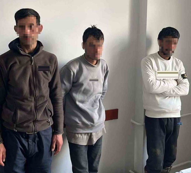 Erzurum jandarması Eylül'de 44 düzensiz göçmen yakaladı, 106 kişi sınır dışı edildi