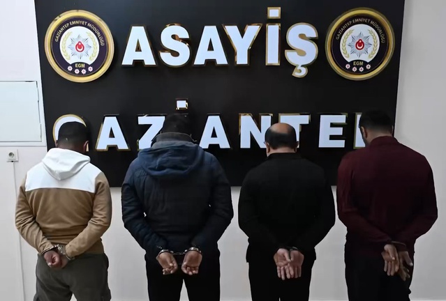 Gaziantep'te şafak baskınlarında 4 şüpheli yakalandı, 56 kartuş ele geçti