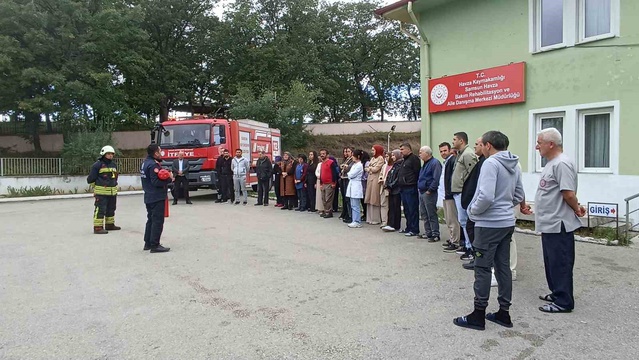 Havza'daki bakım merkezinde engellilere yangın eğitimi verildi, tatbikat yapıldı