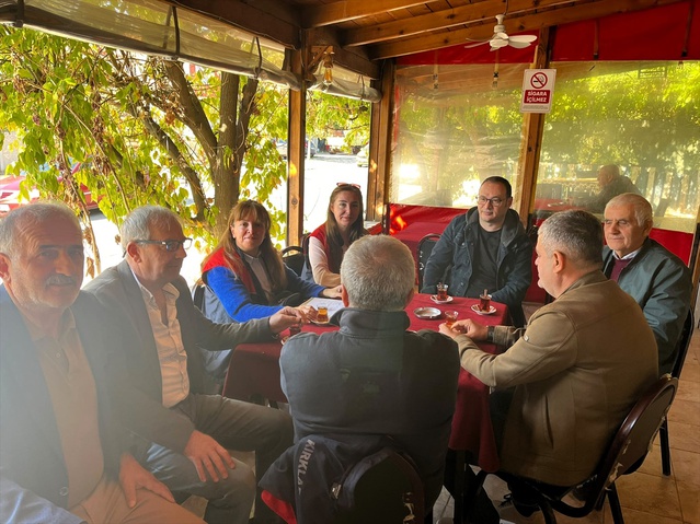 Kırklareli'de çiftçilere tarımsal üretim ve hasat konusunda bilgi verildi