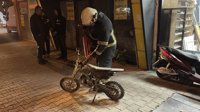 Niğde'de 9. kattaki daire yangınında 5 kişi dumandan etkilenip hastaneye kaldırıldı