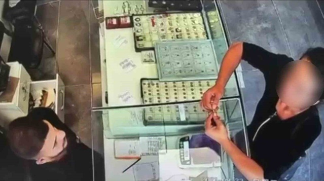 45 yaş küçük kadınla evlilik hayali kuran yaşlı adamın altınları alındı: Akrabası dahil 4 gözaltı