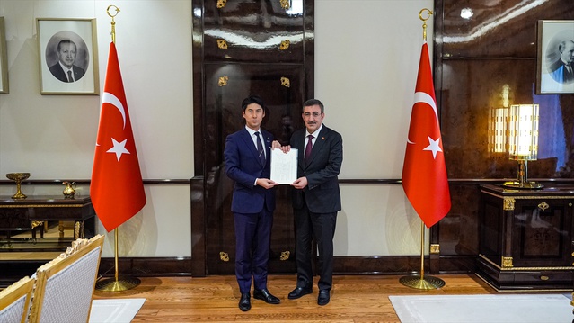 Cumhurbaşkanı Yardımcısı Yılmaz, Takaichi'nin mektubunu Nakasone'den aldı