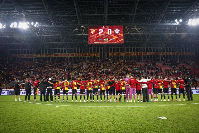 Göztepe üst üste 3 maç kazanıp puanını 12'ye çıkardı, Fenerbahçe öncesi moral buldu