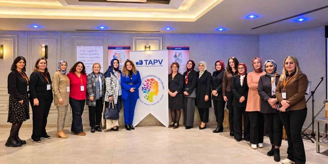 Erzurum'da kadın sağlığı eğitici eğitimi TAPV ve belediye iş birliğiyle başladı