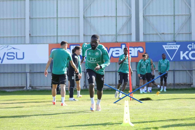 Konyaspor, Gençlerbirliği maç hazırlığını Murat Kurum Tesisleri'nde tamamladı