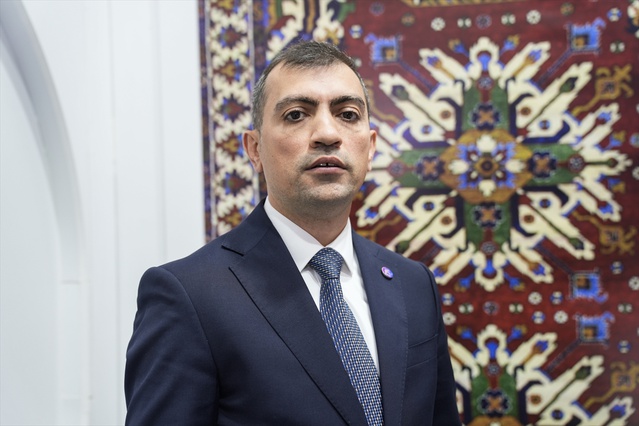 Badirkhanov Antalya'da Türkiye-Azerbaycan uzay işbirliğinin büyüyeceğini söyledi