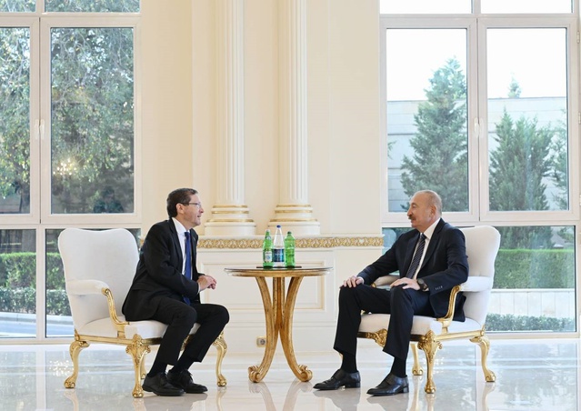 Aliyev, İsrail Cumhurbaşkanı Herzog'un CICA başkanlığı tebriğine teşekkür etti