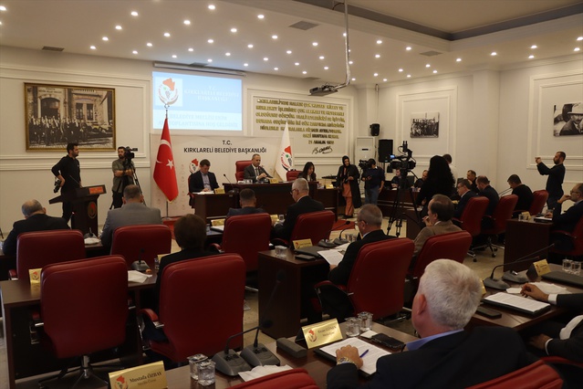 Kırklareli Belediye Meclisi, Başkan Bulut'a 139 milyon 264 bin lira kredi yetkisi verdi
