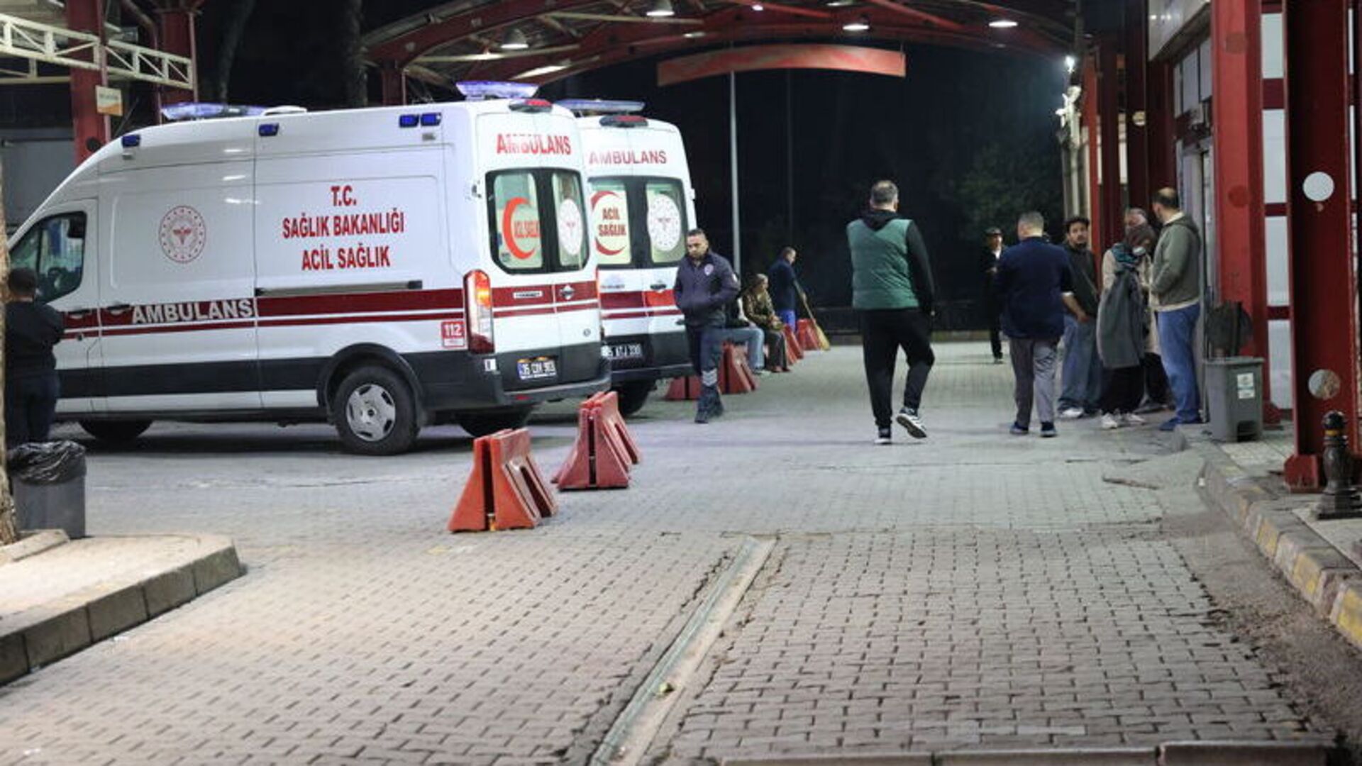 Kulağını ısırarak kopardı!