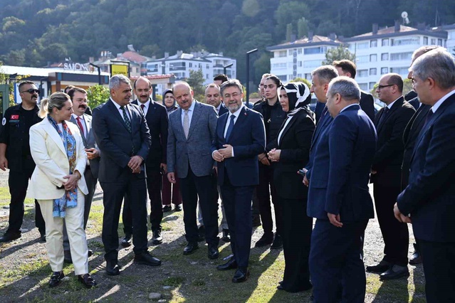 Tarım ve Orman Bakanı Yumaklı, Kastamonu'da üç ilçede projelerle ilgili bilgi aldı