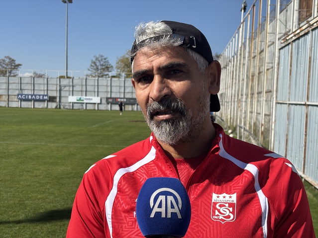 Sivasspor'un hocası Taşdemir, Ümraniyespor deplasmanından galibiyetle dönmek istiyor