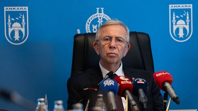 Ankara Büyükşehir Belediye Başkanı Mansur Yavaş, Erdal İnönü'yü 19'uncu yılında andı