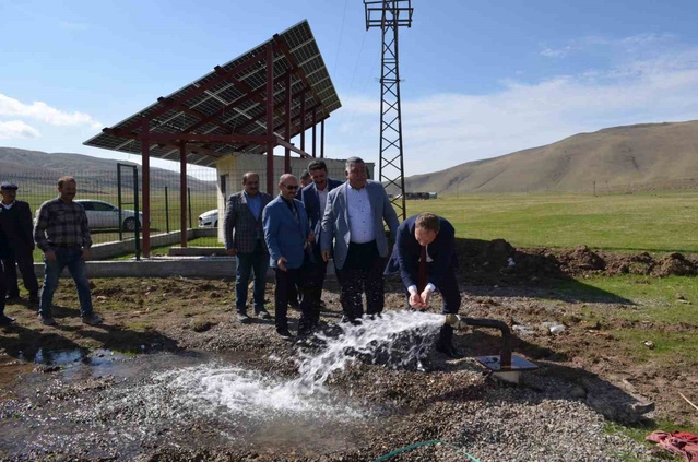 Bulanık Kaymakamı Koşansu, KÖYDES kapsamında Günyurdu ve Adıvar köylerini inceledi