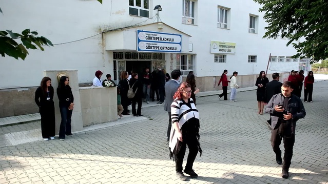 Otel yangınında kızını kaybeden aile, adını yaşatmak için Tunceli'de kütüphane açtı