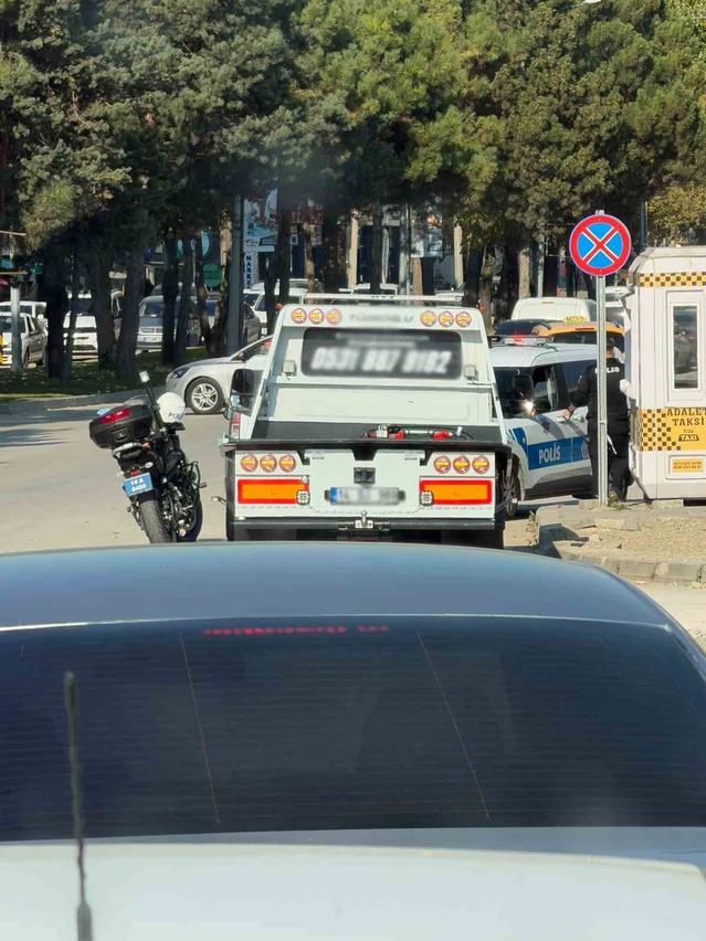 Bolu'da oto kurtarıcıya başka plaka takan sürücüye 186 bin lira ceza kesildi