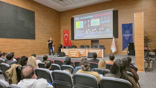 TBF MHK'nin görevlendirdiği Vural, Erzurum'da yeni basketbol kurallarını anlattı