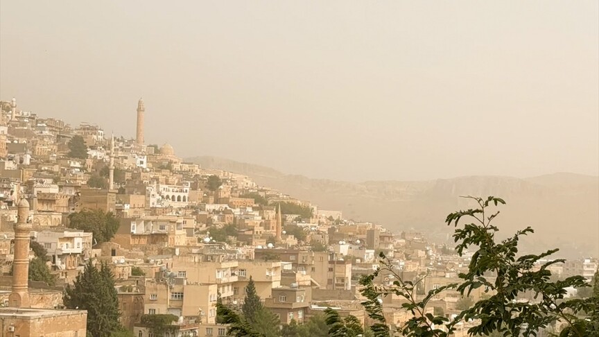 Mardin’de toz taşınımı etkili oldu