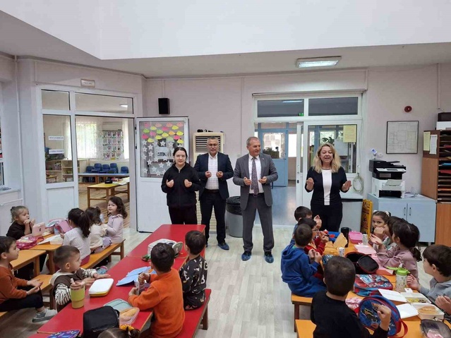 Sarıgöl İlçe Milli Eğitim Müdürü Demirtaş anaokulu yönetimiyle görüştü