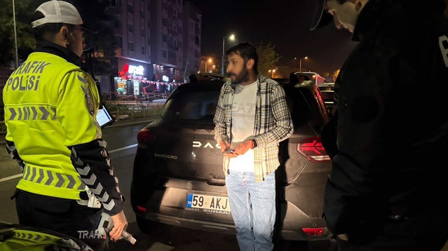 Çorlu'da alkolmetreyi üflemeyen sürücü 'Okumam yazmam yok' dedi, 390 bin TL ceza aldı