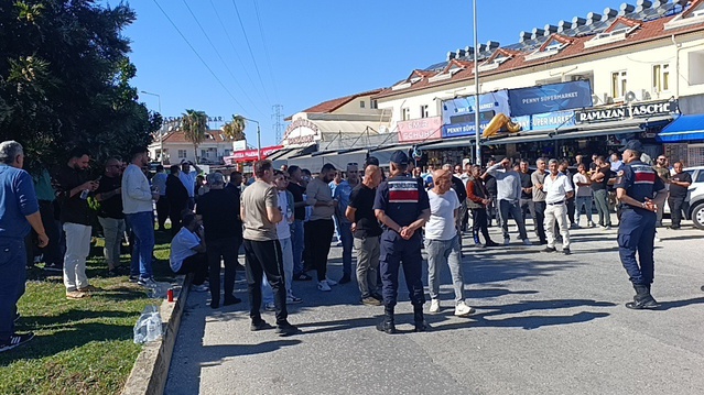 Manavgat'ta esnaf marka avukatlarına tepki gösterdi, jandarma çağrısıyla eylem bitti