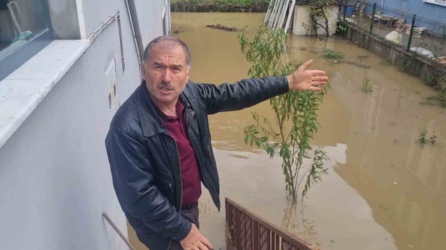 Zonguldak Çaycuma'da tekstil atölyesi ve fırını su bastı, işletmeciler çözüm istedi