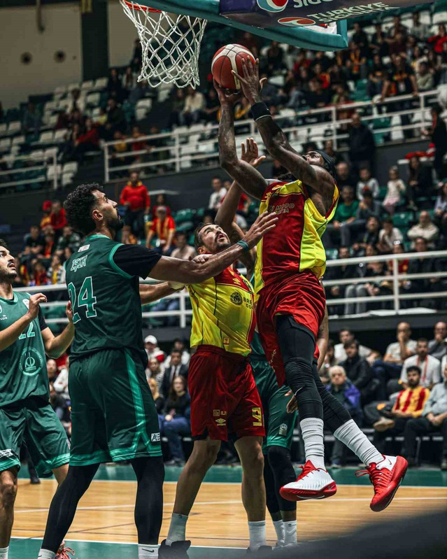 Göztepe Basketbol, Keçiören Belediyesi Bağlum'u 103-84 yenerek 2. sıraya yükseldi