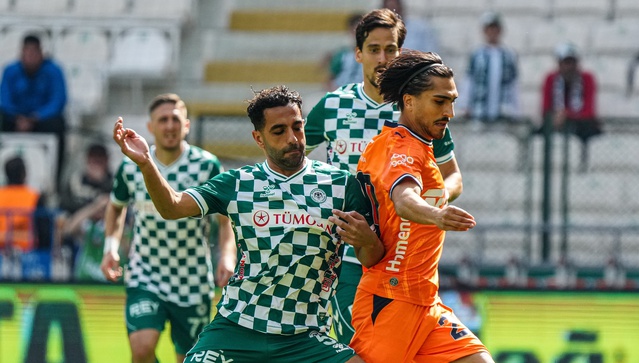Başakşehir FK, Konyaspor deplasmanında 0-0 berabere kalarak puanını 8'e yükseltti